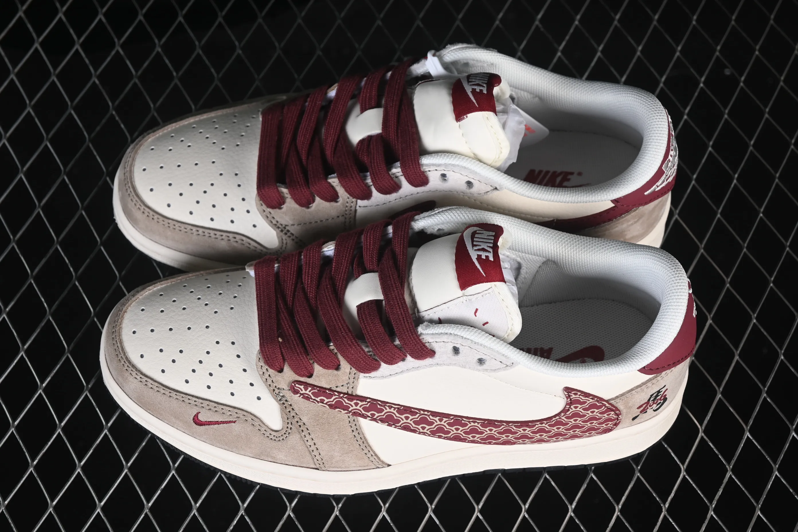 All categories Air Jordan Jordan series basketball shoes Air Jordan 1 Low high-end customized low-top sneakers Travis Scott x Fragment Design x Air Jordan 1 Low OG SP AJ1 Joe 1 wine red auspicious moire high-end customized low-top retro basketball shoes JP2026-159